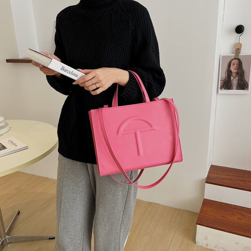 European and American big brand high-end texture solid color T letter women's bag high-end luxury hand-held shoulder bag