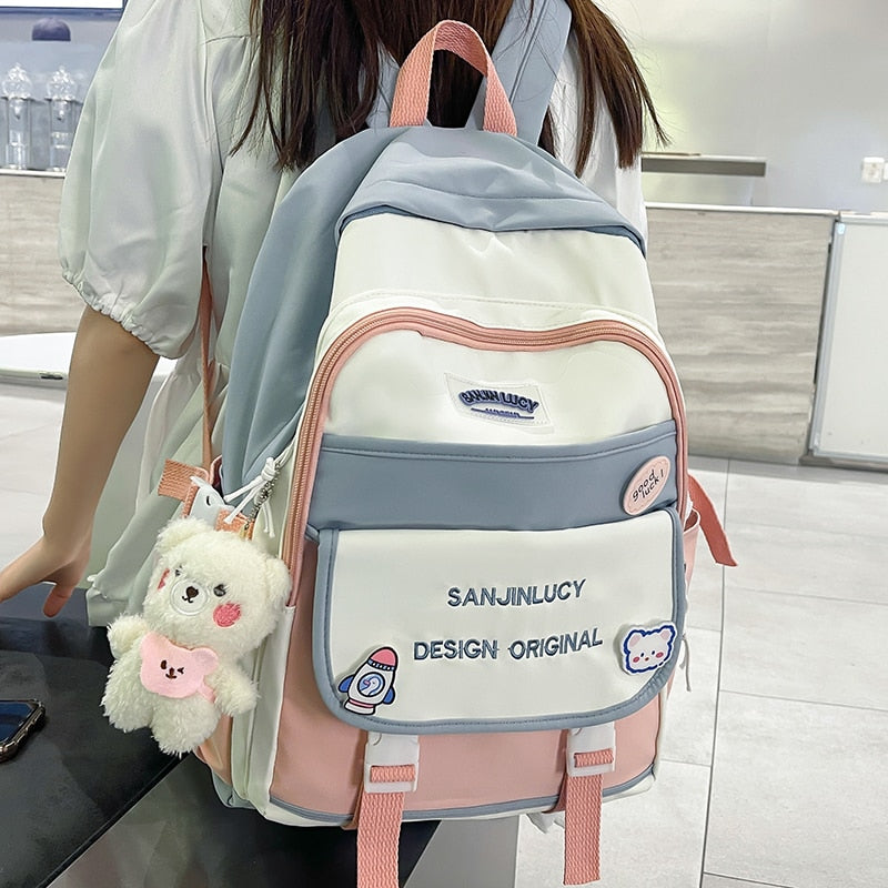 Simple and Lovely Women&#39;s Fashion Backpack Large Nylon Waterproof Large Capacity Badge School Backpack Teenager Backpack Women