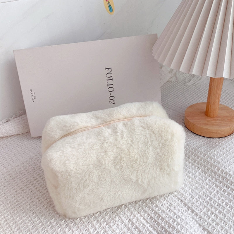PURDORED 1 Pc Warm Winter Solid Color Fur Makeup Bag Women Soft Travel Cosmetic Bag Organizer Case Lady Make Up Case Necessaries
