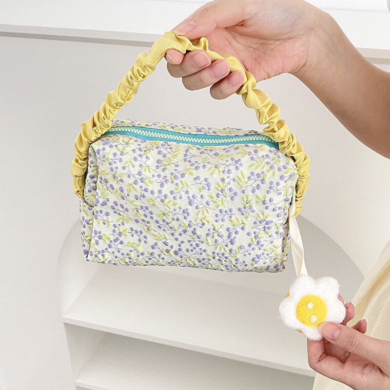 3D Flower Print Cosmetic Bag Women New Handbags and Purses Cloud Bag Makeup Bags Organizer Elegant Make Up Bags Neceser Mujer