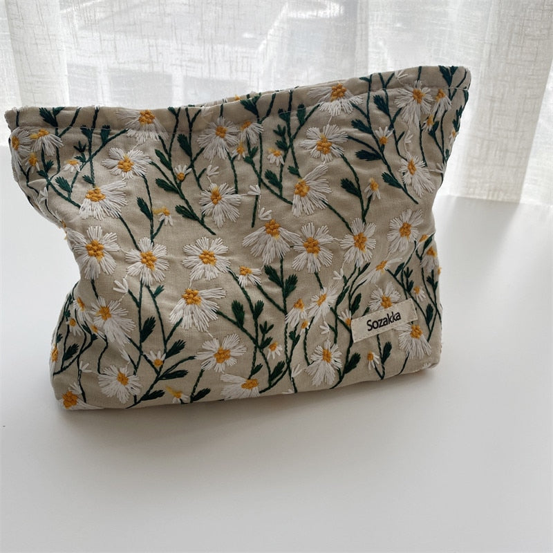 Women Embroidery Daisy Floral Cosmetic Bag Pouch Korean Travel Toiletry Bag Canvas Beauty Makeup Case Organizer  Pencil Case