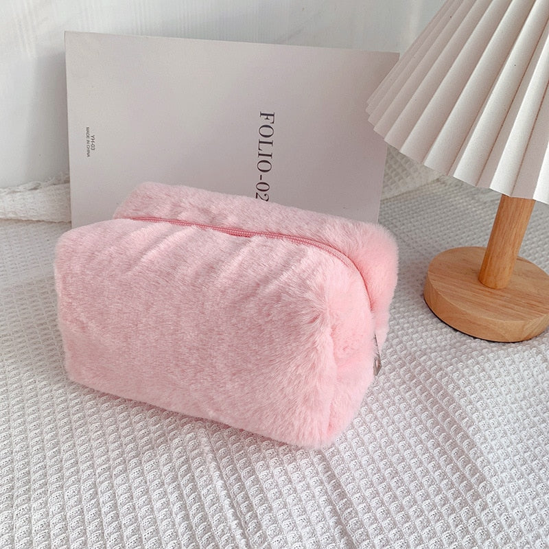 PURDORED 1 Pc Warm Winter Solid Color Fur Makeup Bag Women Soft Travel Cosmetic Bag Organizer Case Lady Make Up Case Necessaries