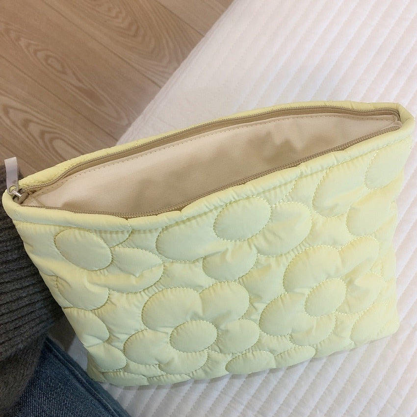 Korean Solid Color Quilted Makeup Bag Cute Flower Women&#39;s Comestic Bag Case Travel Toiletry Bags Beauty Case Portable Inner Bag