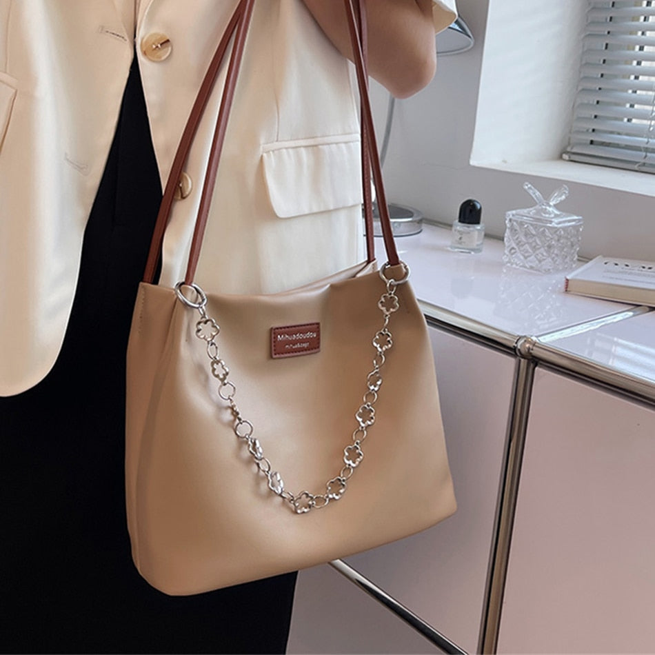 Casual Large Capacity Chains Tote Bags for Women Trendy Designer Bag Simple Style Female Shoulder Bag Luxury Purses Handbags