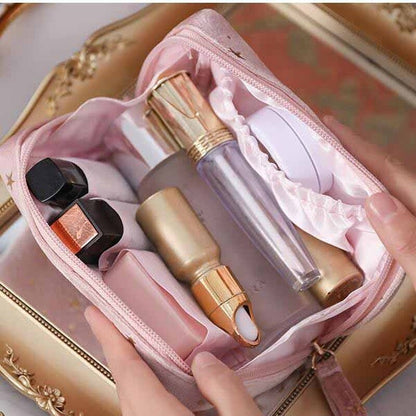 Soft Velvet Girl Portable Cosmetic Bag Makeup Bag Organizer Lipstick Storage Bag Women Female Toiletry Beauty Make Up Case Pouch