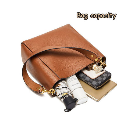 Women's Vintage Large Capacity Bucket Bag Genuine Leather Wide Strap Crossbody Shoulder Bags Designer Handbag Lady Soft Tote Bag